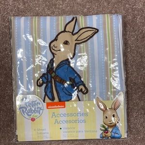 Peter rabbit valance Nwot 53.5 x 16